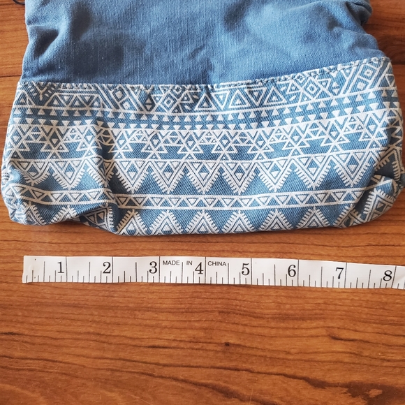 Blue Shiseido Makeup Bag - Picture 4 of 4